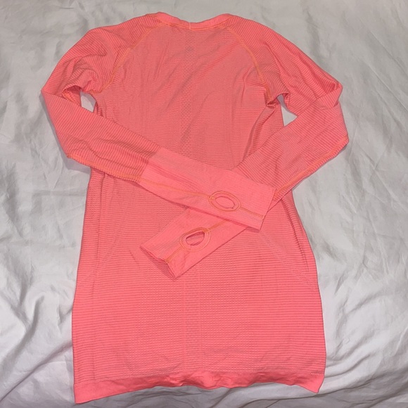 Lululemon Swiftly Tech long sleeve - Picture 2 of 2